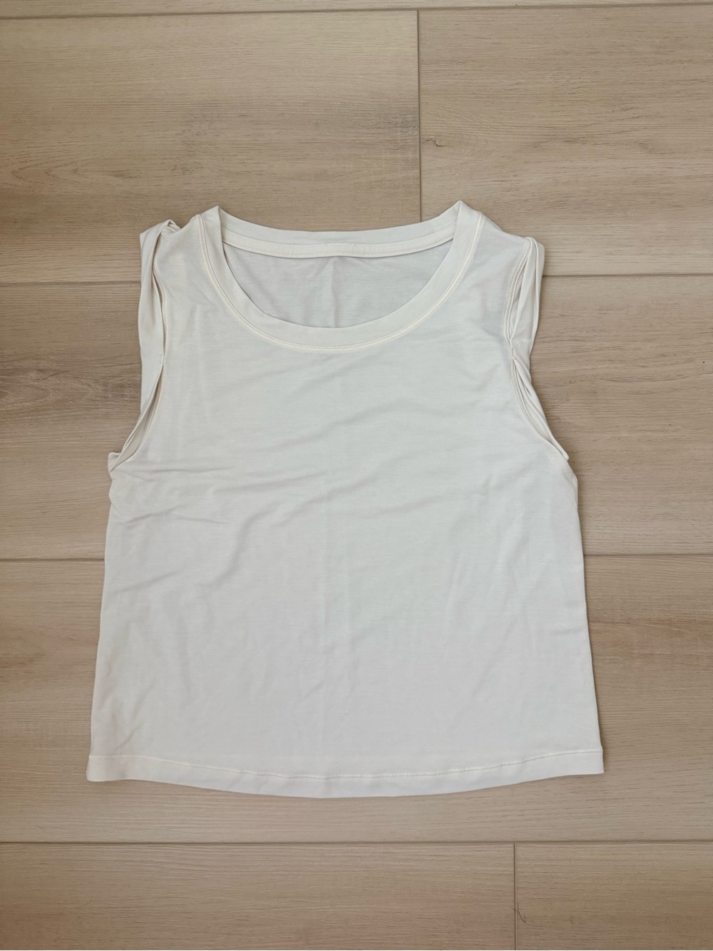 lululemon athletica Cream Scoop Neck Tank Top